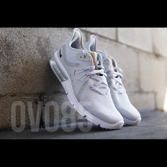 Nike Shoes - Nike Air Max Sequent 3